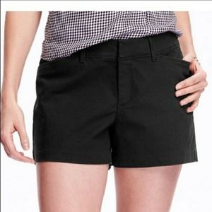 Old Navy Black Pixie Shorts Women's Size 2